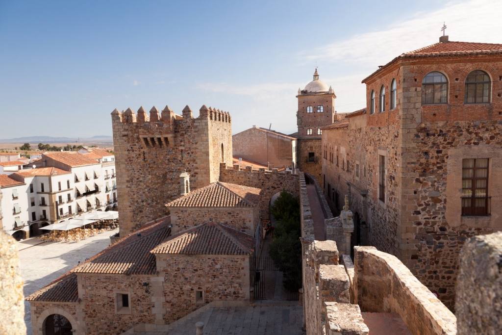 juderia amurallada de caceres fad2d5c4 1254x836