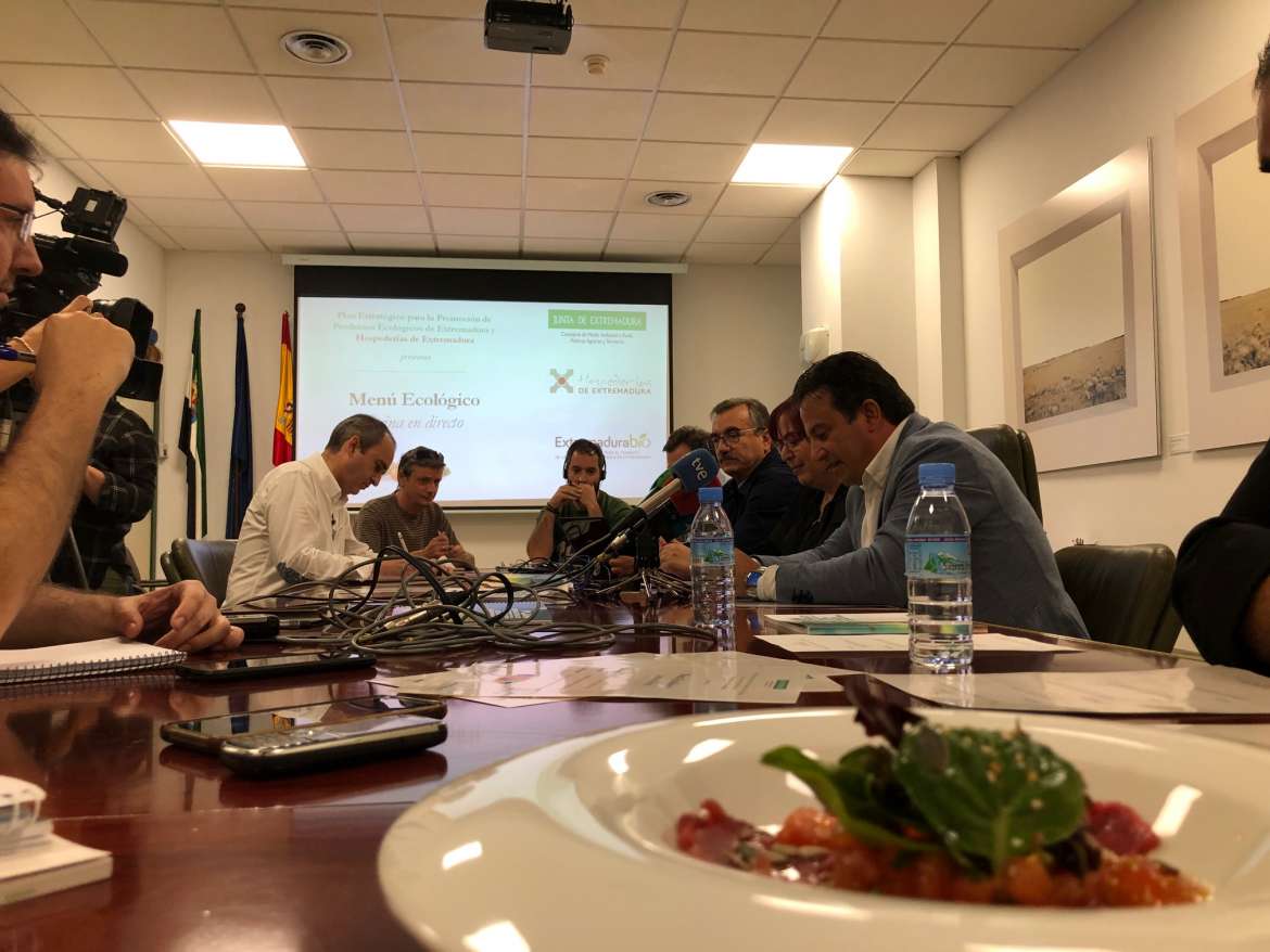 Las Hospederías de Extremadura ofrecerán el Menú Ecológico Cocina en Directo