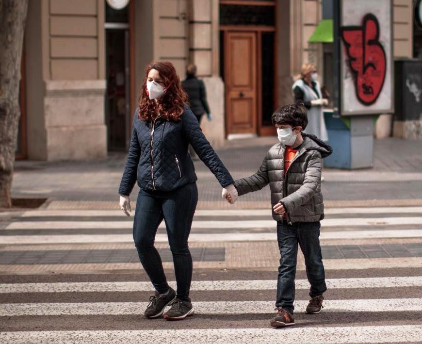 niños paseo coronavirus