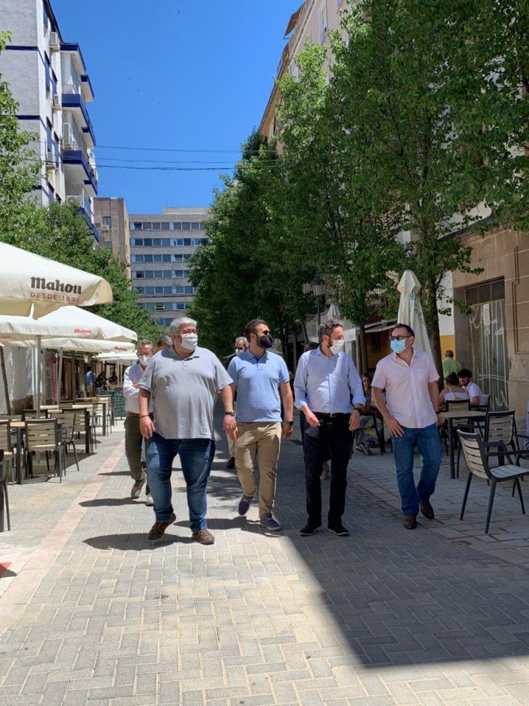 LAS OBRAS DE PEATONALIZACIÓN DE LAS CALLES DE LOS OBISPOS EN CÁCERES CONCLUIRÁN EN UNA SEMANA Visita obras Los Obispos