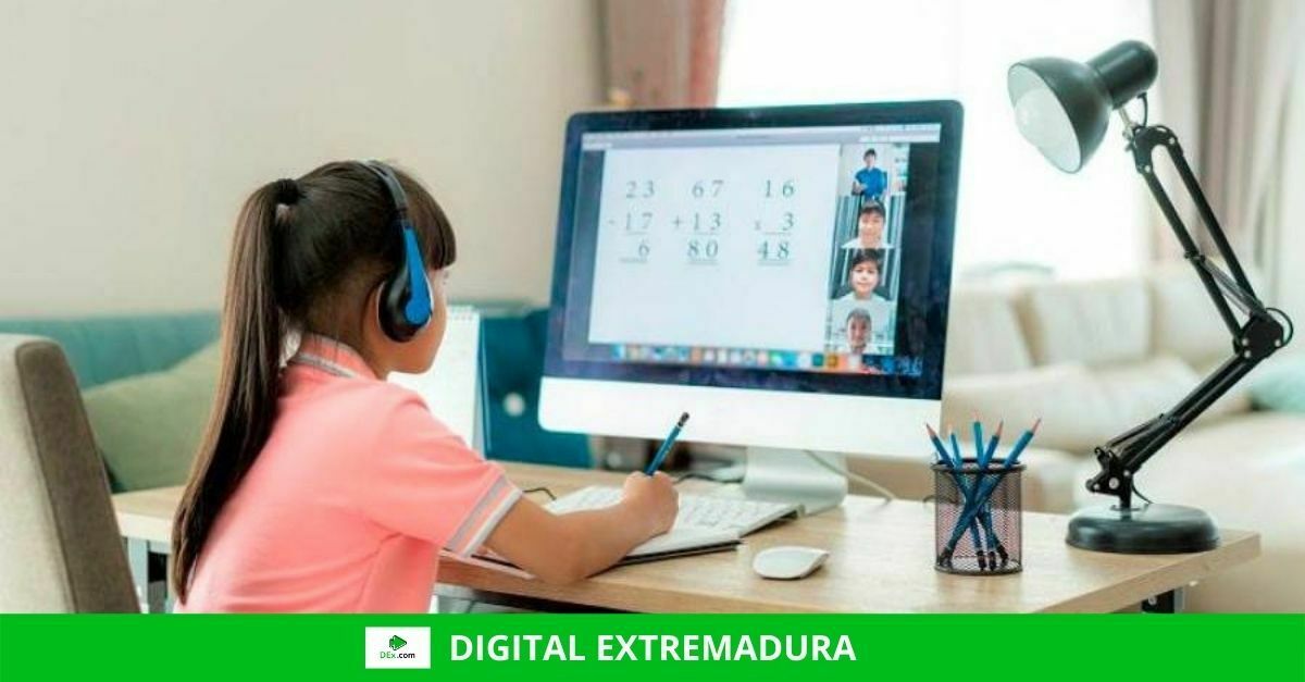 107 clases de centros educativos en formación a distancia en Extremadura