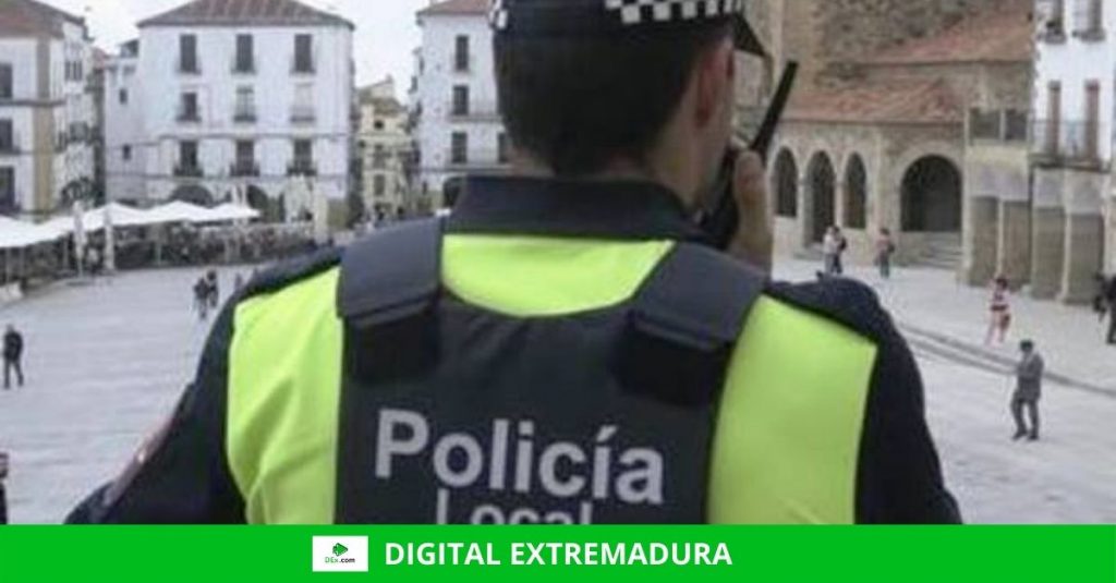 Del susto al pánico en plena calle: una menor atropellada en bici y un coche tiroteado tras el accidente 28 policias locales de Caceres premiados con la Medalla a la Permanencia en el Servicio de la Policia Local de Extremadura