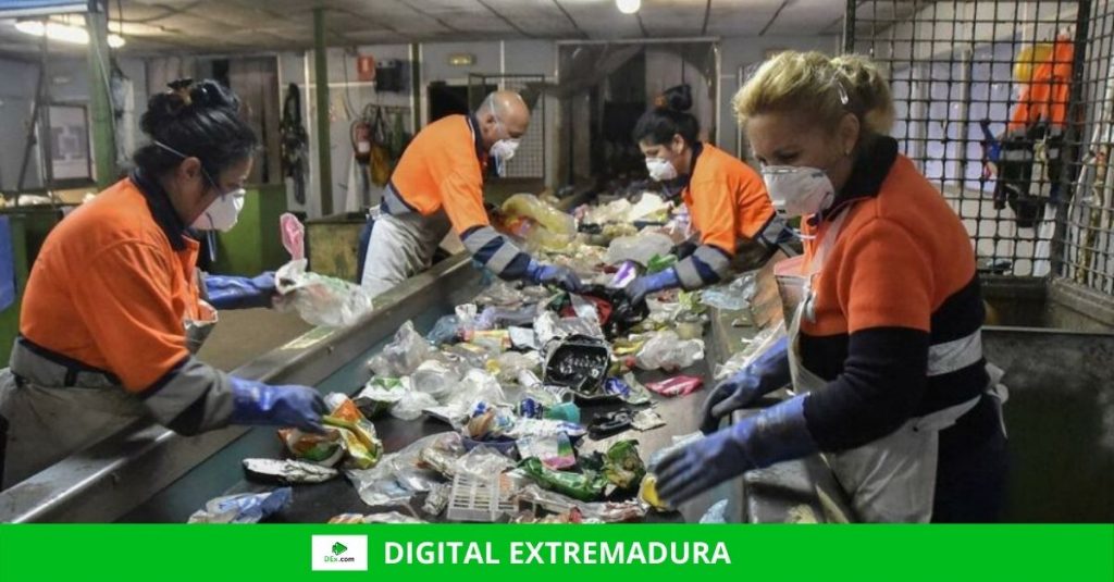 ECOLOGISTAS EN ACCIÓN DE EXTREMADURA DENUNCIA LA FALTA DE VIGILANCIA RADIACTIVA EN LOS ECOPARQUES DE EXTREMADURA ECOLOGISTAS EN ACCIÓN DE EXTREMADURA DENUNCIA LA FALTA DE VIGILANCIA RADIACTIVA EN LOS ECOPARQUES DE EXTREMADURA