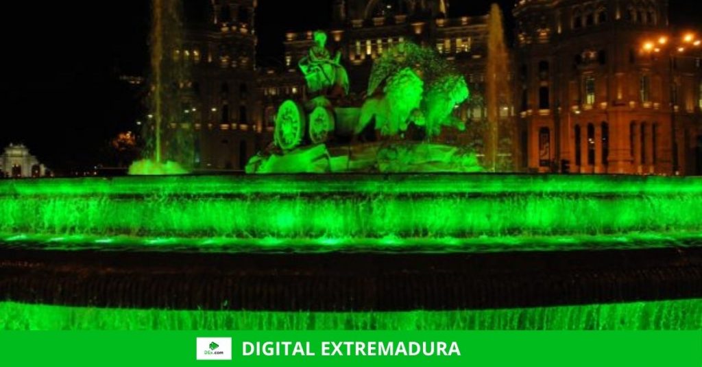 Edificios emblemáticos se tiñen de verde para conmemorar el Día Mundial del Farmacéutico Edificios emblemáticos se tiñen de verde para conmemorar el Día Mundial del Farmacéutico