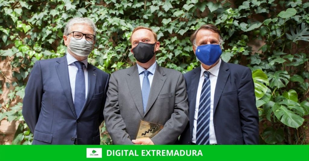 El escritor Gonzalo Giner obtiene el XXV Premio Fernando Lara por su novela `La Bruma Verde´