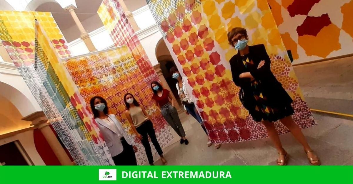Inauguración de la muestra de la artista Isabel Flores en Mérida