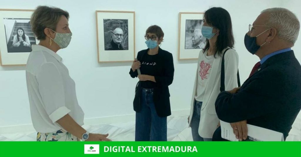 Inaugurada ENTRE ARTISTAS, muestra de Jean Marie del Moral, en la pacense Sala Europa Inaugurada Entre artistas, muestra de Jean Marie dl Moral, en la pacense sala Europa