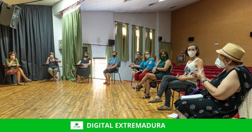 La Diputación de Cáceres y las mujeres de La Vera ponen en marcha una ruta teatralizada
