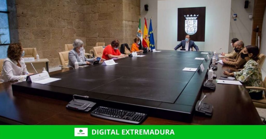 MEDIDAS DE APOYO PARA LA EDUCACIÓN DIGITAL EN EXTREMADURA MEDIDAS DE APOYO PARA LA EDUCACIÓN DIGITAL EN EXTREMADURA