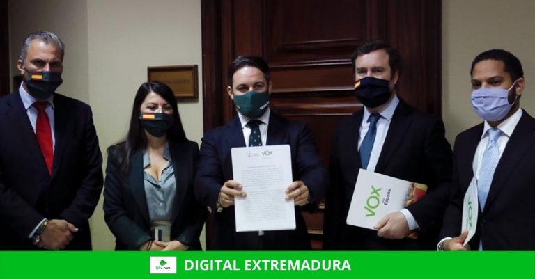 VOX registra la moción de censura contra Sánchez y advierte de que el andamiaje del 78 está en peligro