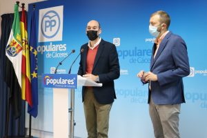 Diputados del PP en la Diputacion de Caceres. Presupuestos. jpg