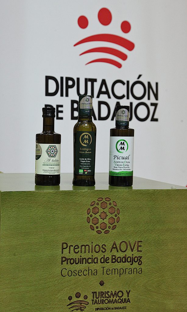 La Diputación de Badajoz convoca la IV Edición de la cata-concurso de aceites de oliva virgen extra “Cosecha Temprana 2020/2021” premios aove ba
