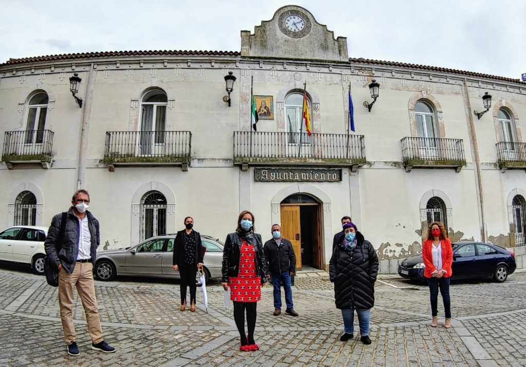 La socialista Milagrosa Hurtado se convierte en la nueva alcaldesa de Brozas Foto Brozas mocion
