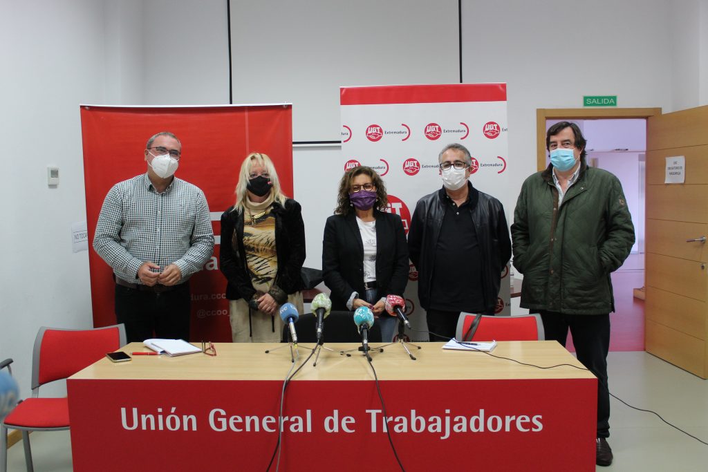 Los sindicatos UGT Y CCOO muestran su apoyo al sector tabaquero ante la amenaza de que quede excluido de la PAC reunion tabaco