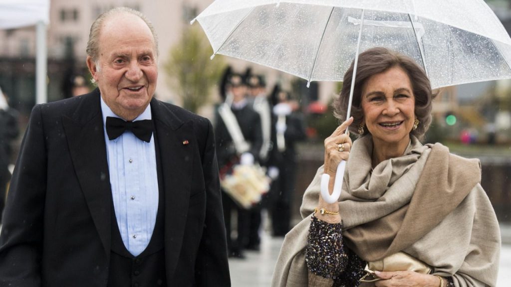 Nueva causa contra el Rey emérito que afecta a la reina Sofía: Presunta utilización de tarjetas de crédito opacas reyes
