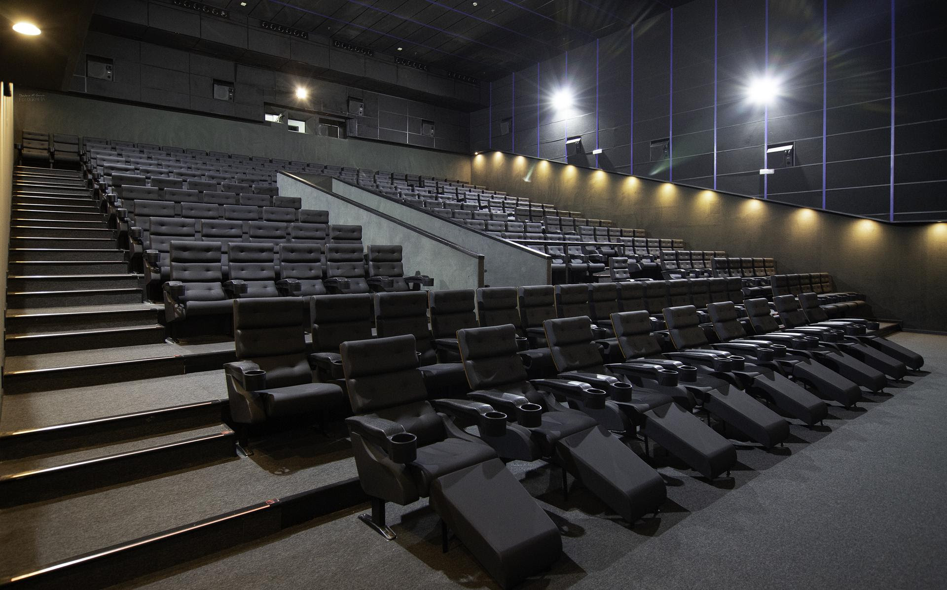 cines conquistadores