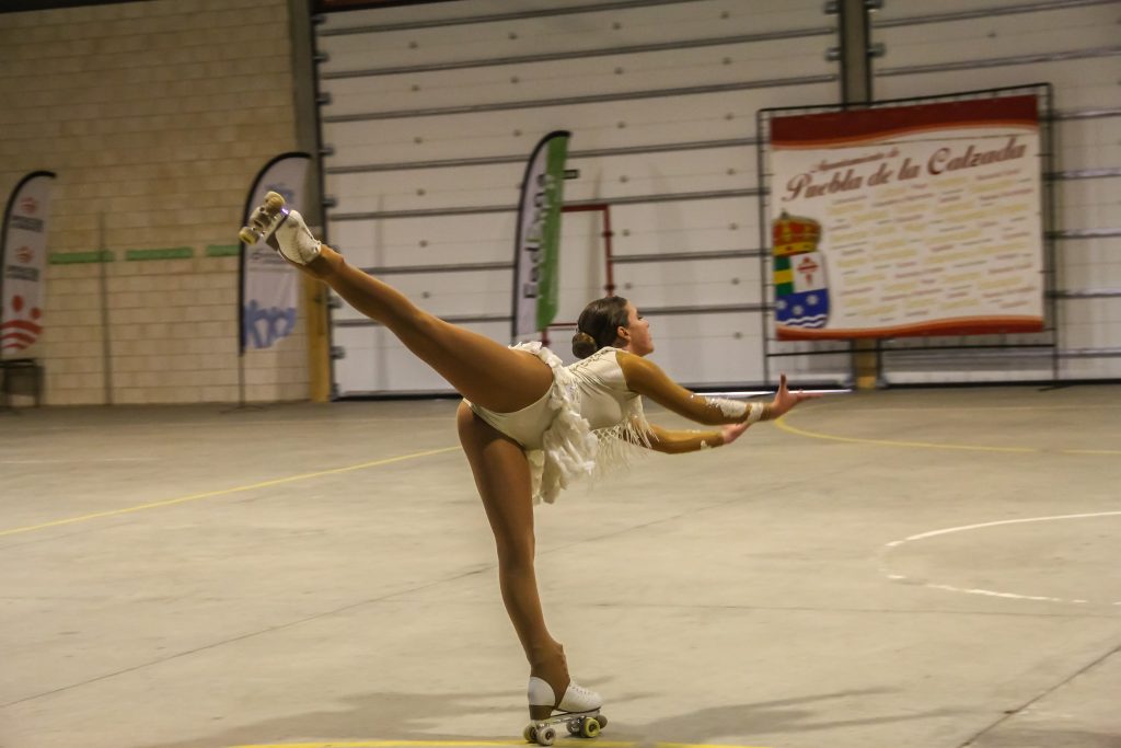 LA EMERITENSE MAR RIAL SEGOVIA SE PROCLAMA CAMPEONA DE EXTREMADURA DE PATINAJE ARTÍSTICO patinaje