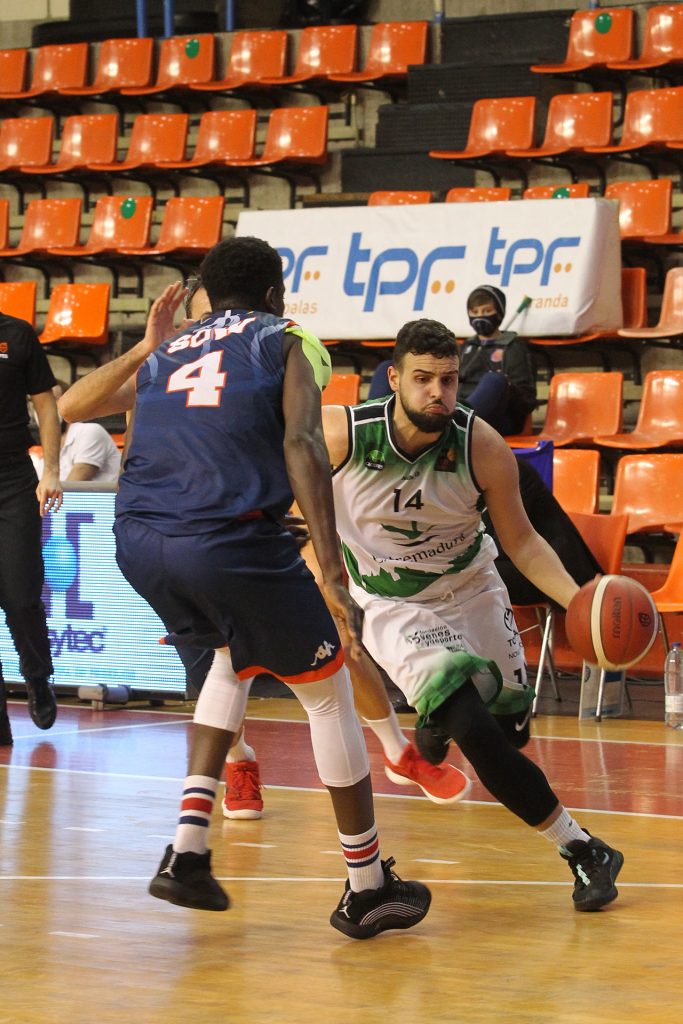 Al Cáceres tampoco le sonríe la fortuna en Burgos CC BASKET 1
