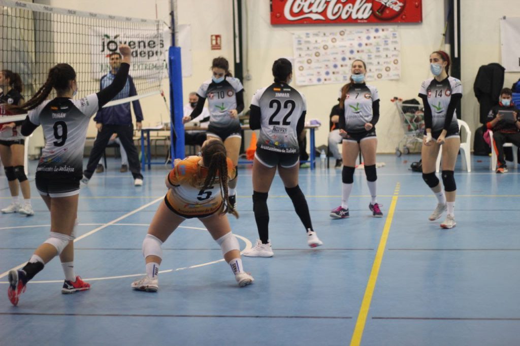 El CD Badajoz Extremadura remonta y sigue intratable (3-2) ante el Nevadis Albolote CD BADAJOZ VOLEI