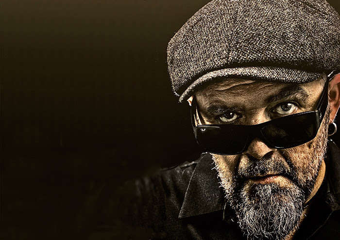 Gene García presenta "GeneSis" GENE GARCIA