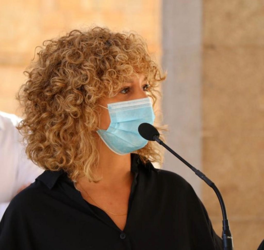 Cerrados los pabellones polideportivos, pistas y parques de calistenia y las áreas de juegos infantiles de Cáceres Paula Rodriguez concejal Deportes CC