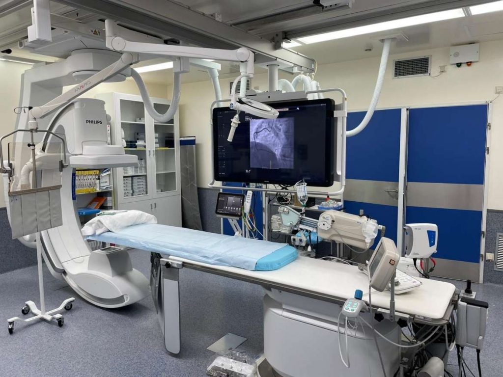 El Hospital de Mérida dispone de una nueva sala de hemodinámica de última generación sala hemodinamica