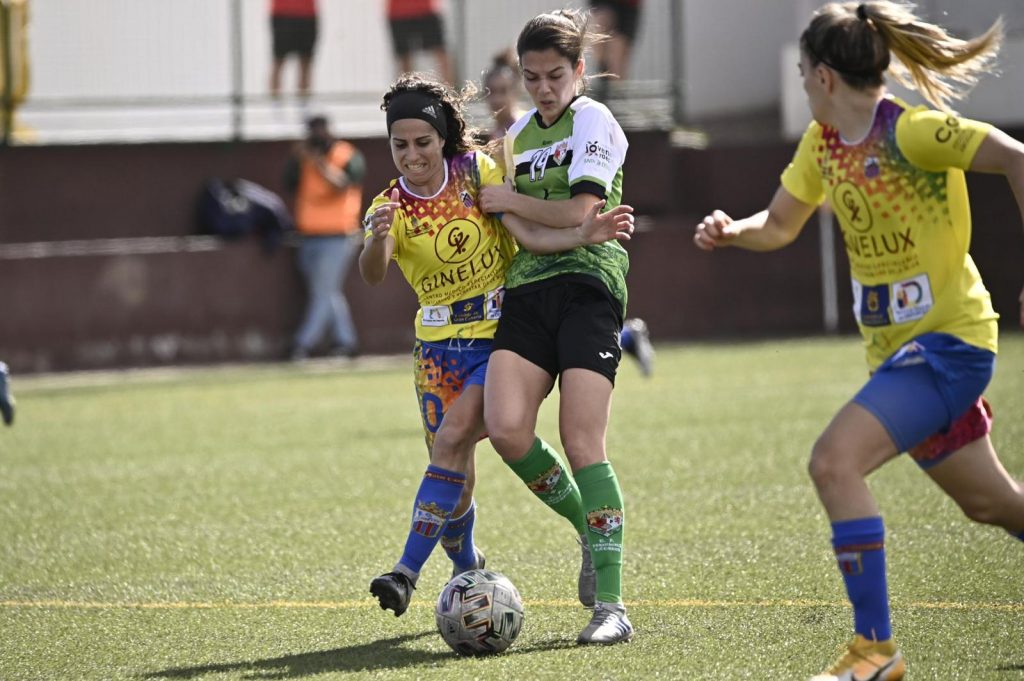 GINELUX JUAN GRANDE, DE LAS PALMAS 1-1 C. F FEMENINO CÁCERES FUTBOL FEM