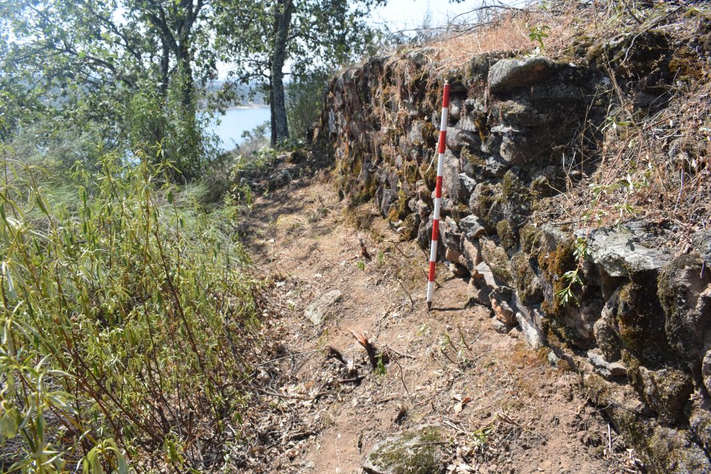 Comienzan las excavaciones arqueológicas en el yacimiento de Castillejo, en Villasbuenas de Gata castillejo