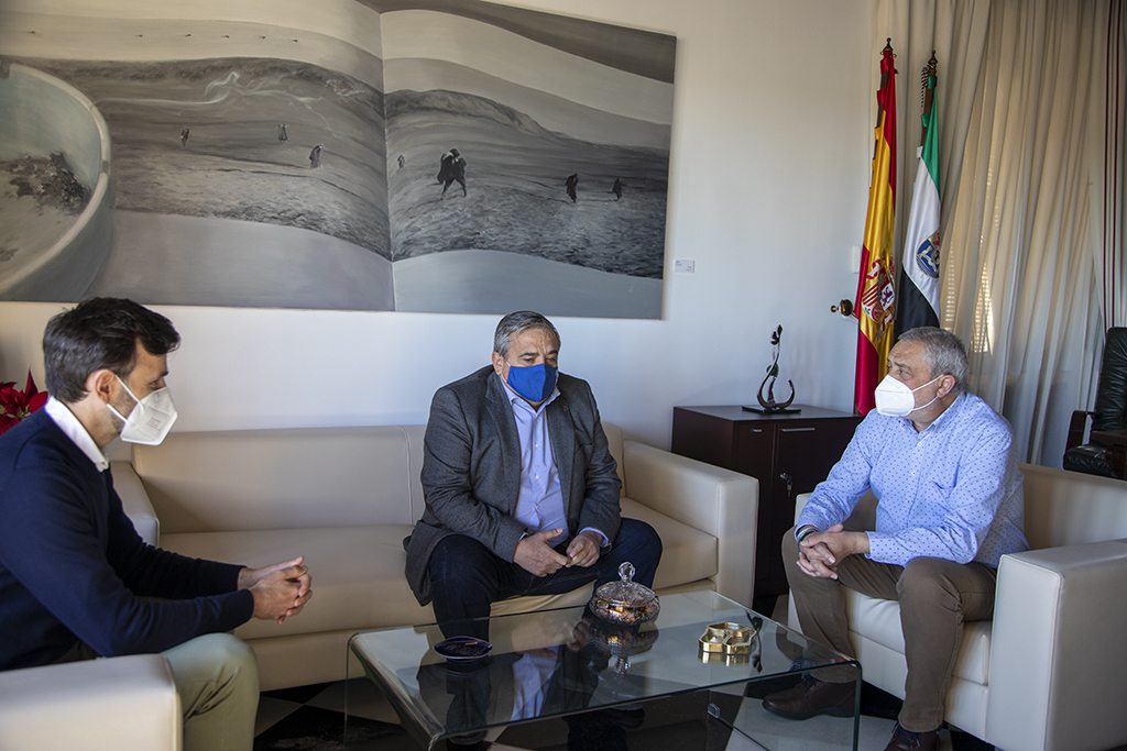 Diputación de Cáceres y UEX avanzan en la planificación del Centro de Estudios Internacional “Presidenta Charo Cordero” dipucc