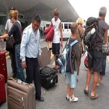 A partir de este sábado, pueden solicitarse las ayudas para el retorno de extremeños en el exterior y sus familias extremenos