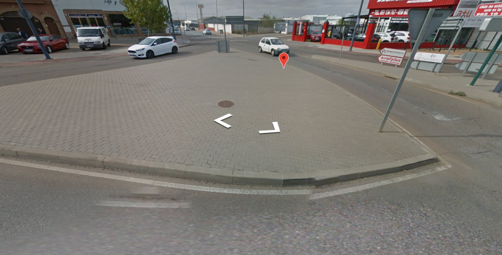 Detenidos cuatro individuos por trafico de drogas en Almendralejo rotonda