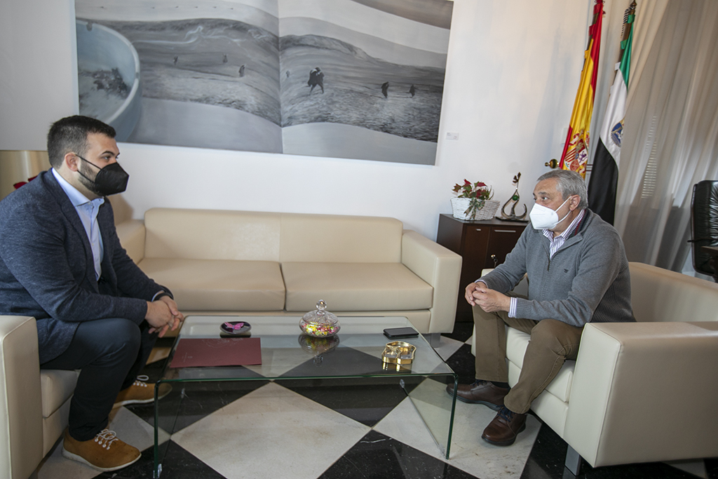 Diputación y Ayuntamiento de Cáceres estrechan lazos y planifican los proyectos que se desarrollarán a lo largo de los próximos años salaya carlos carlos