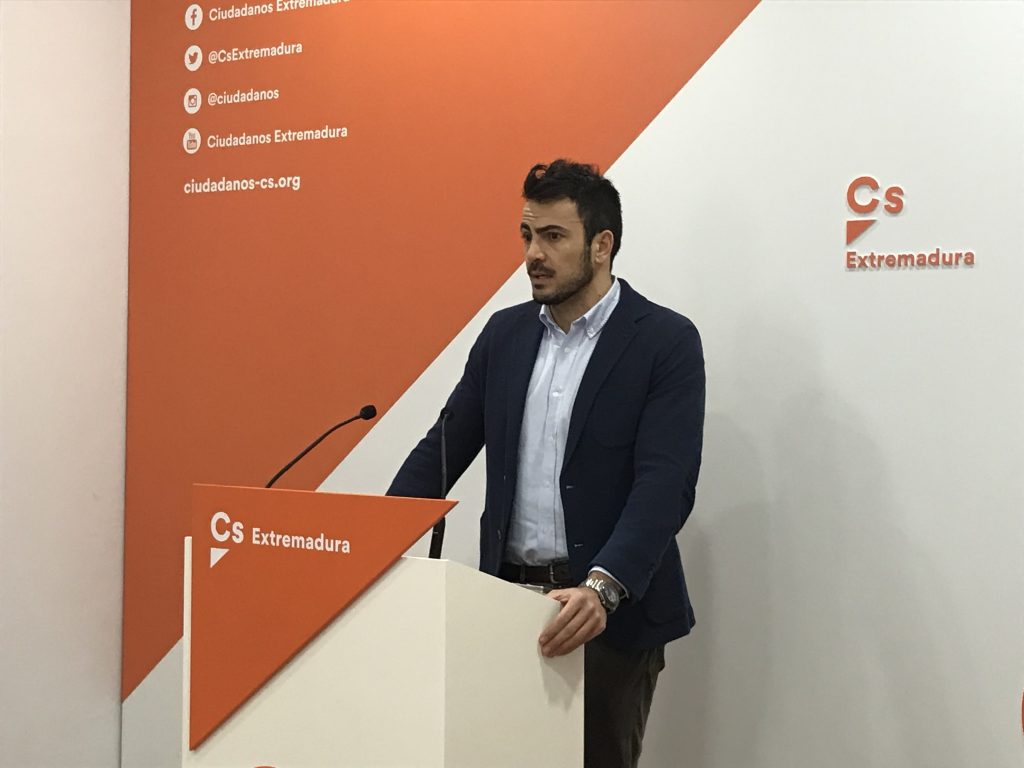 Salazar (Cs): “Nuestra hostelería no puede pagar los platos rotos de una ineficiente gestión” salazar