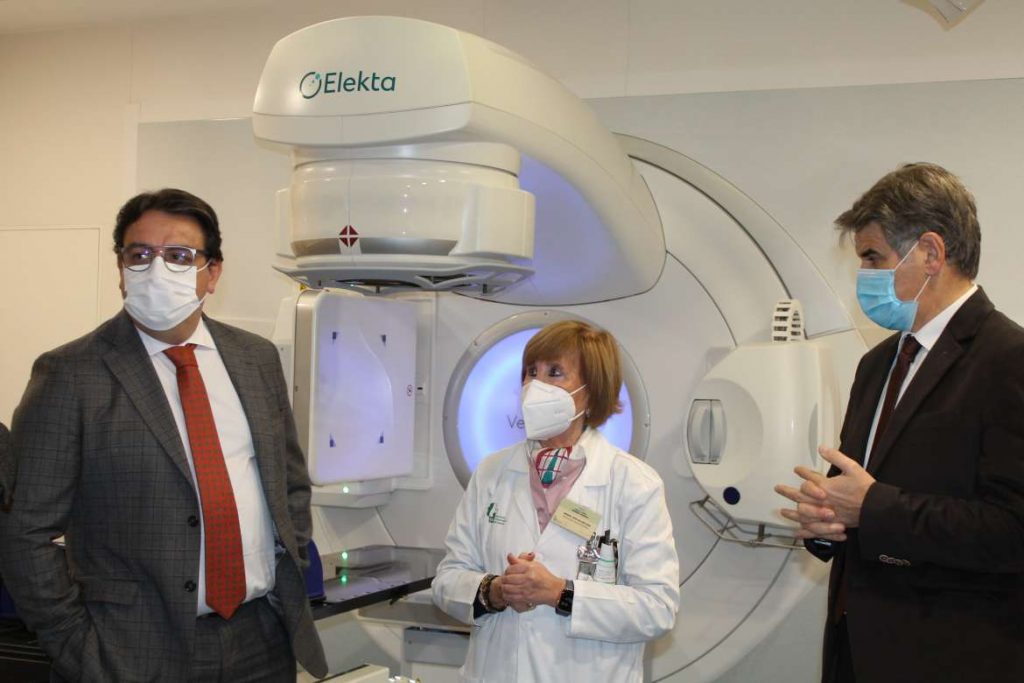 Puesta en marcha de un segundo acelerador lineal en el Servicio de Oncología Radioterápica del Complejo Hospitalario de Badajoz verg 1