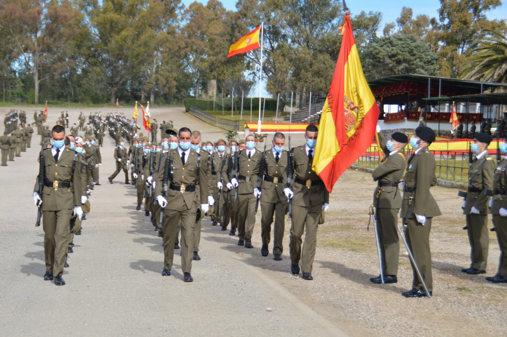 735 soldados juran bandera en el CEFOT nº1 de Cáceres jura de bandera cc marzo 21