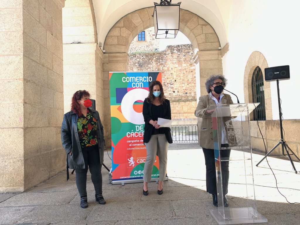 Se presenta la campaña de apoyo Comercio con C de Cáceres Campana Comercio con C de Caceres