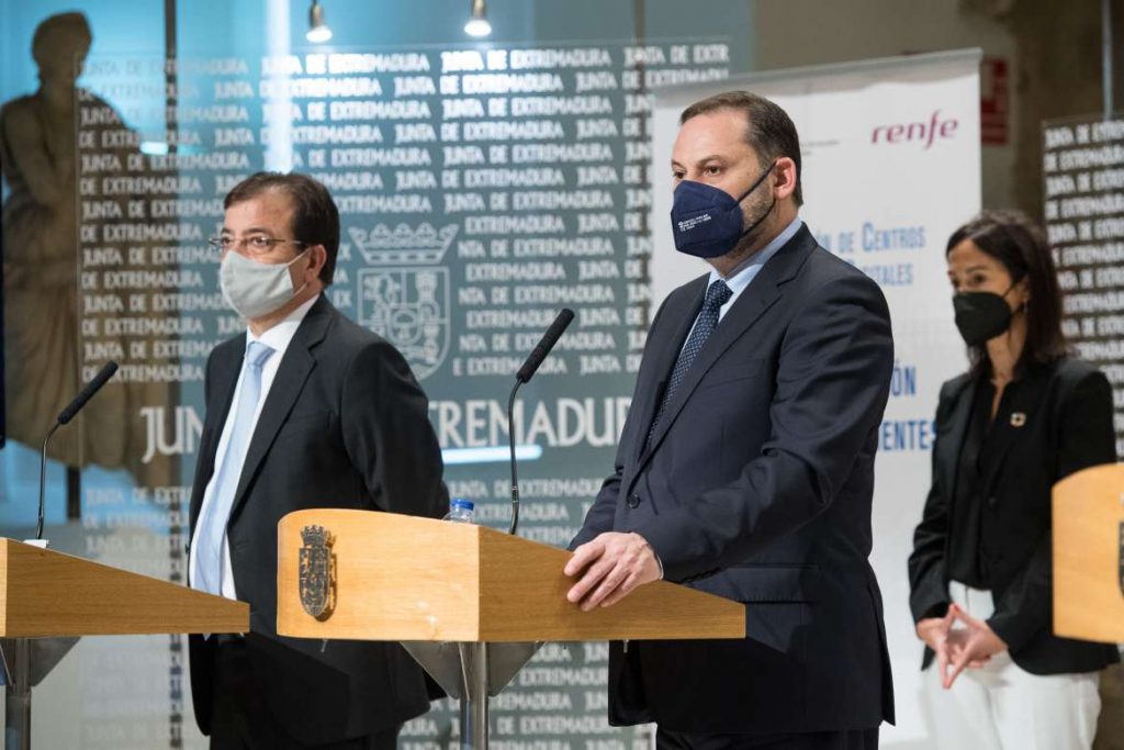 Nueva instalación de RENFE en Mérida: El Centro de Competencias Digitales en Gestión y Atención al Cliente abalos y vara