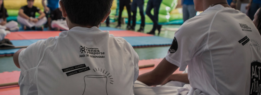 En marcha el proyecto Dialecta: La sociedad del aprendizaje a través del debate nenes