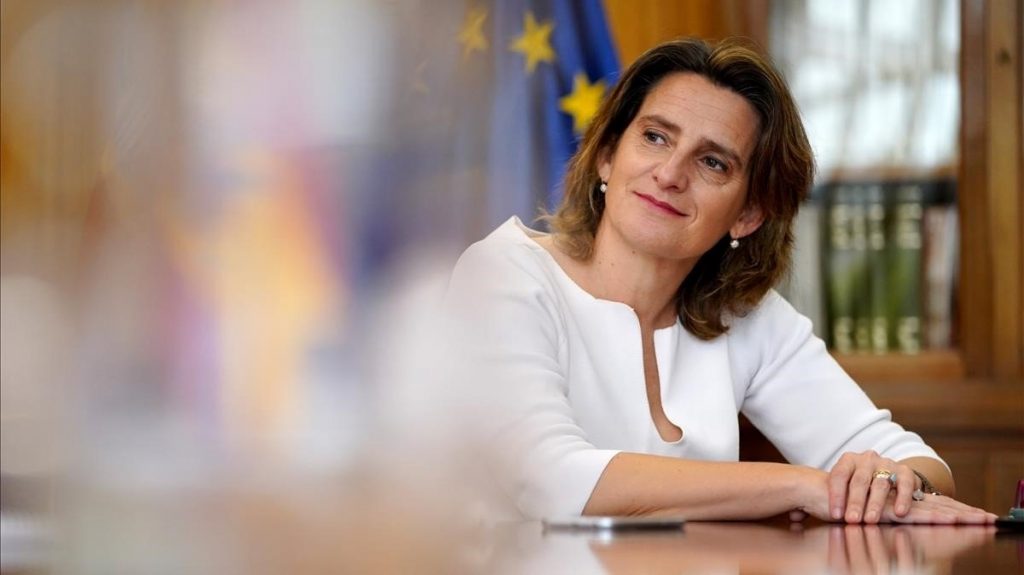 Teresa Ribera presenta los avances del plan de recuperación en materia de biodiversidad, economía circular y protección del litoral y recursos hídricos en el Foro sobre Infraestructuras y Ecosistemas Resilientes teeresa ribera