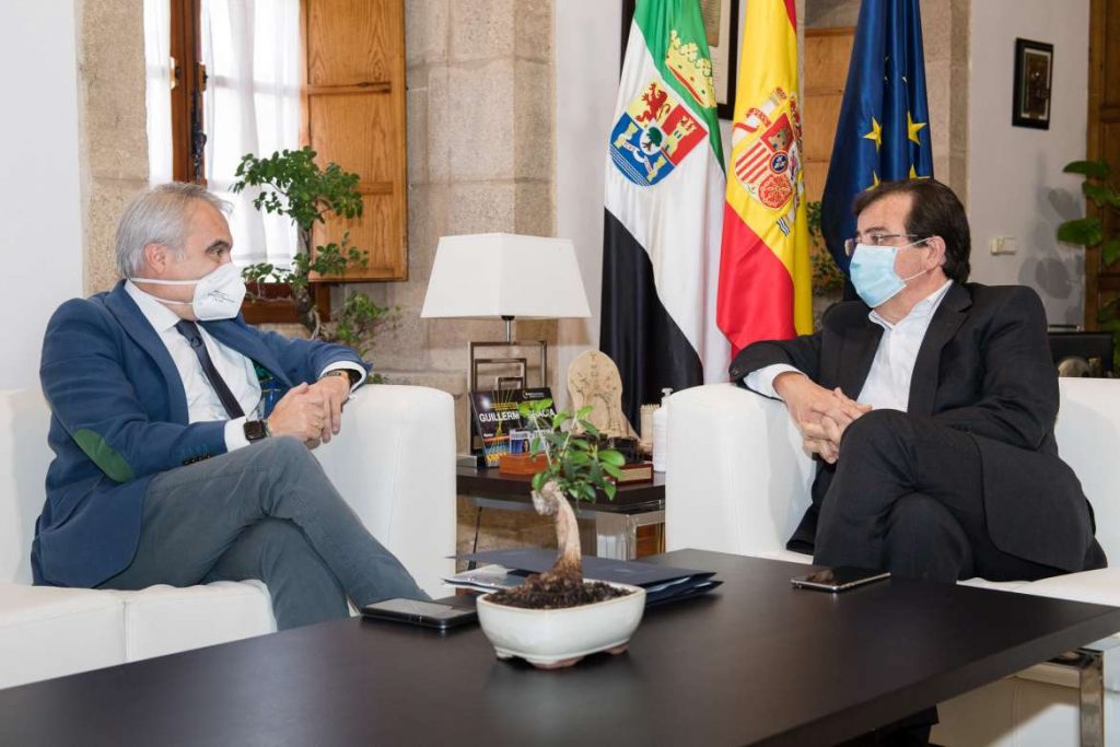 Badajoz propone iniciativas para colaborar al desarrollo de Extremadura vara y fran