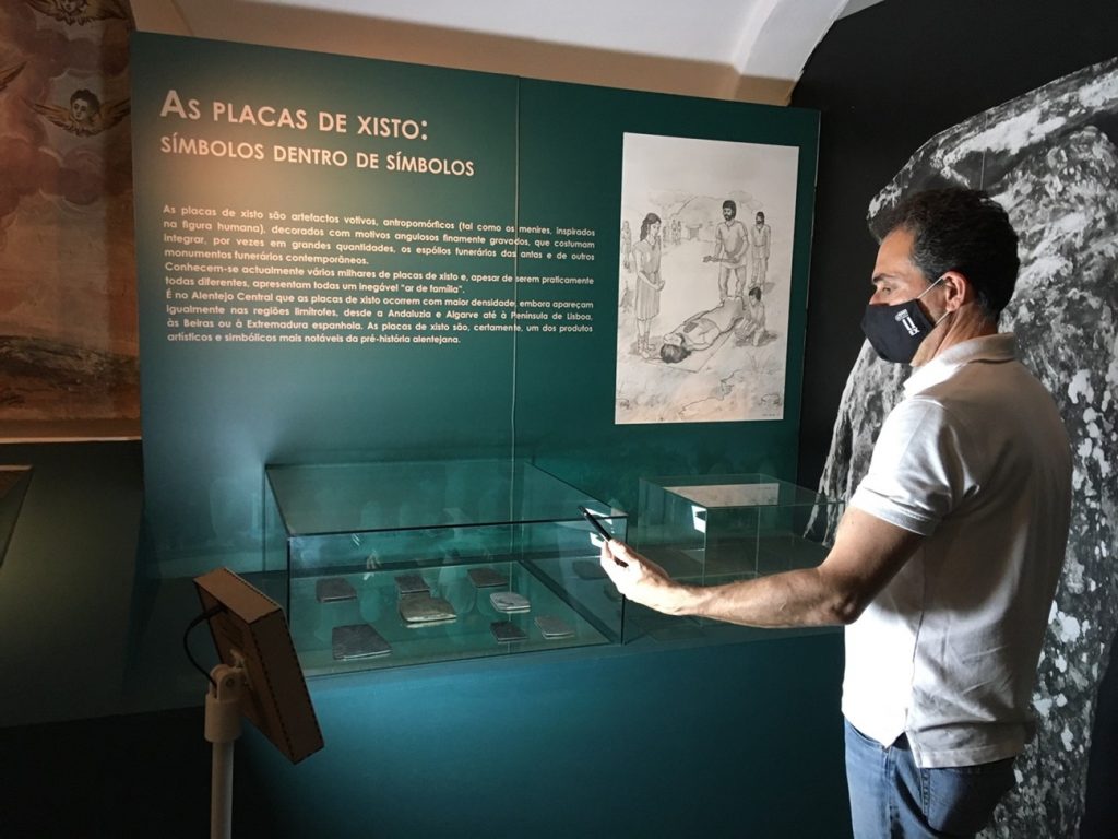 La Universidad de Extremadura desarrolla la tecnología para una aplicación móvil como alternativa a las tradicionales audioguías en los museos convento dos remedios de evora