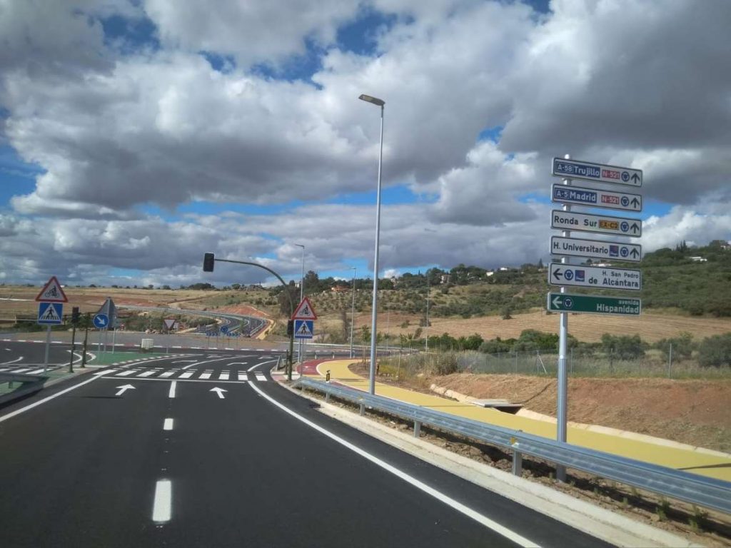 Finalizan los trabajos de la Ronda Sureste de Cáceres que se pondrá en servicio tras la certificación y recepción de las obras ronda este cc mayo 21