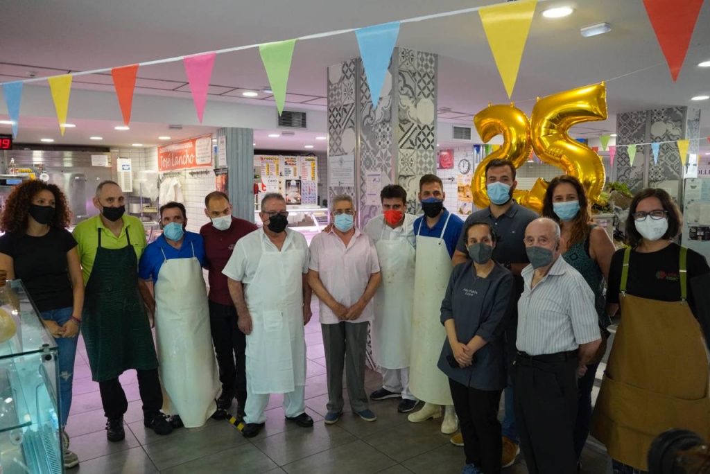 Se celebra el 25 aniversario del mercado cacereño Ronda del Carmen foto mercado