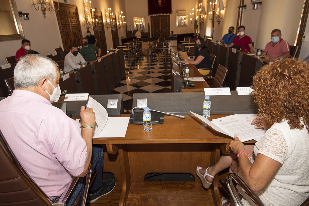 Firma convenios Diputación de Cáceres y los Grupos de Acción Local y Redex dipu cc 1