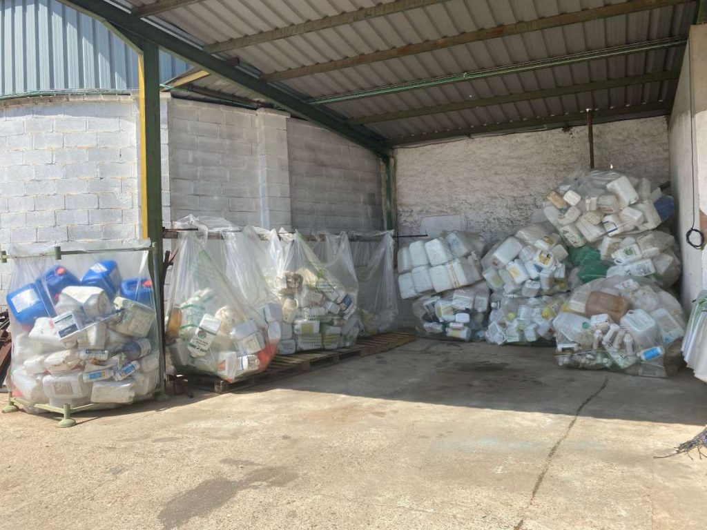 Aumenta el reciclaje de envases de fertilizantes y fitosanitarios en Extremadura junta