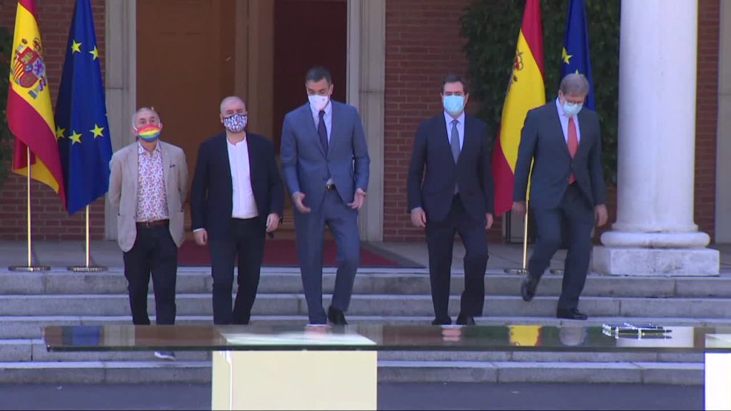 Gobierno y agentes sociales firman la reforma de las pensiones pensiones