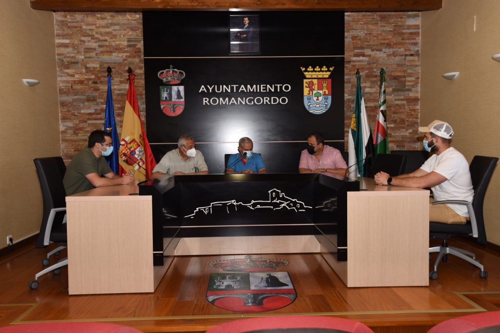 La Diputación de Cáceres estudia la problemática del abastecimiento de agua potable en Romangordo romangordo