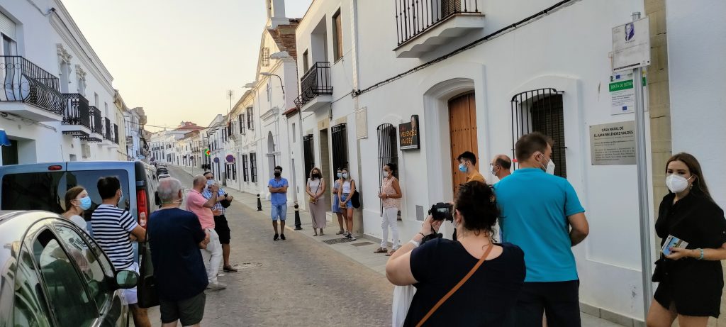 Ruta Turístico -Literaria por Ribera del Fresno con Meléndez Valdés en la memoria Juan Fco durante sus explicaciones en la casa de Melendez