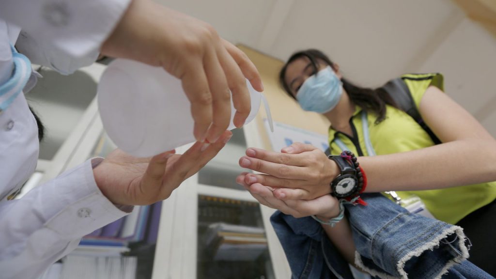 Se suman 5 fallecidos, 7 brotes y 224 casos positivos por covid-19 en Extremadura coronavirus 5