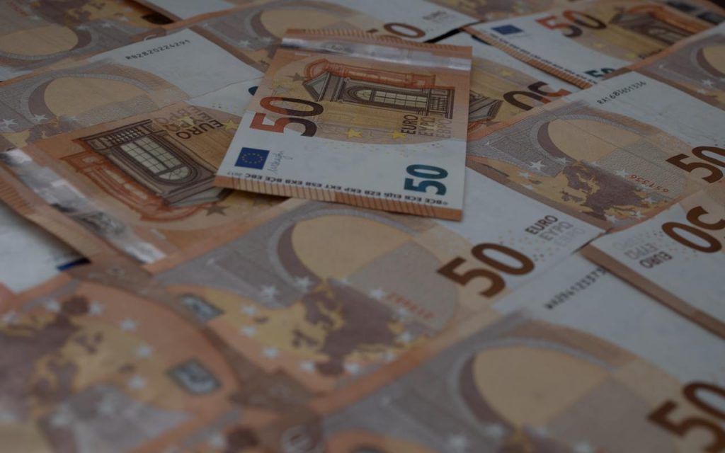 Préstamo rápido, la solución elegida por miles de personas dimitri karastelev 3Cwn7uY gX4 unsplash